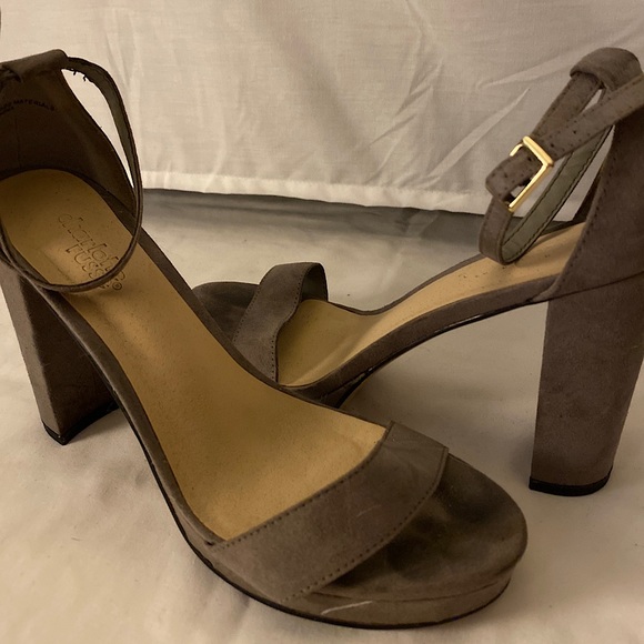 Grey suede strap heel sandals - Picture 1 of 4